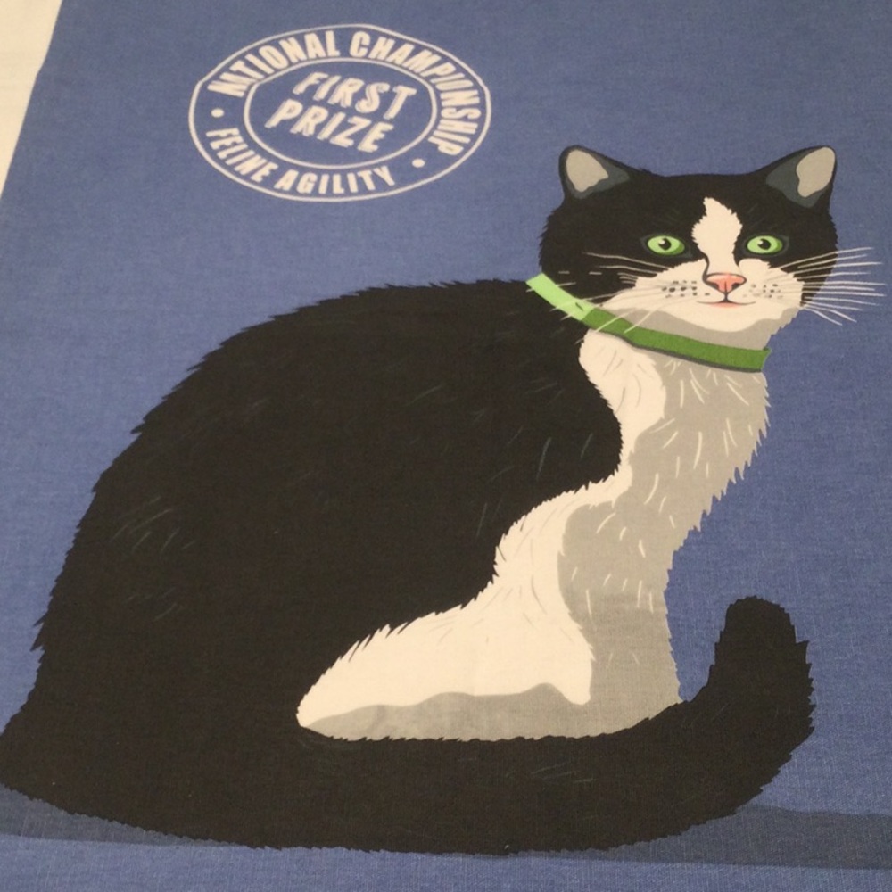 Feline Agility First Prize Cotton Linen Decor - Picture 2 of 4